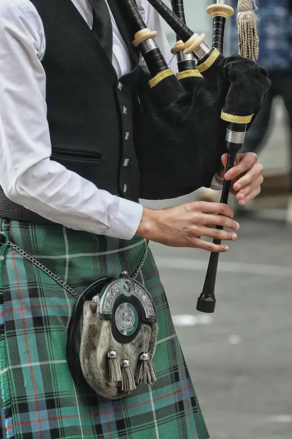 /images/gallery/wedding/bride/bagpiper_20.webp