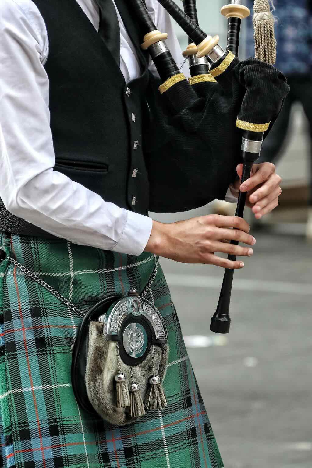 /images/gallery/wedding/bride/bagpiper_20.jpg