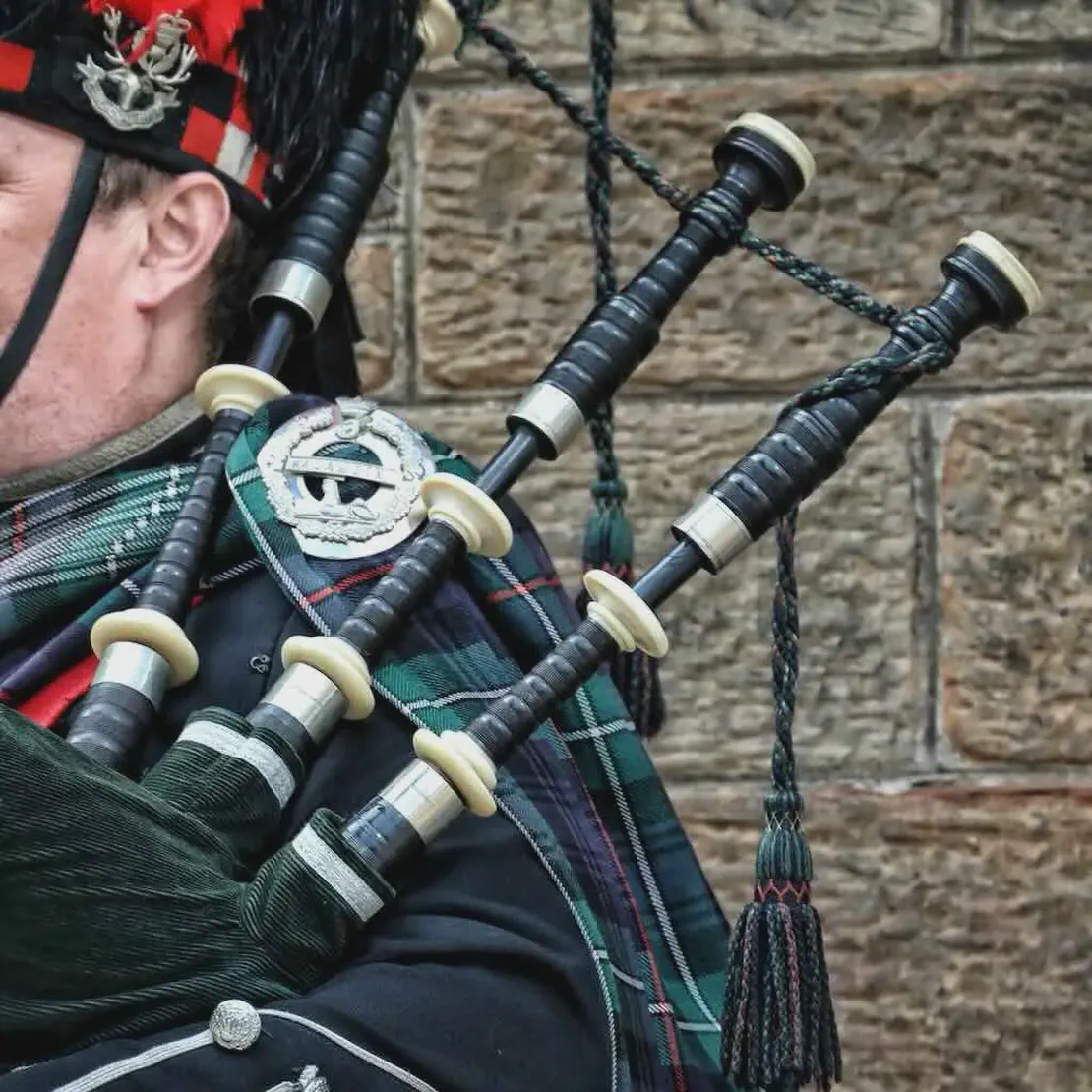 Wedding Bagpiper